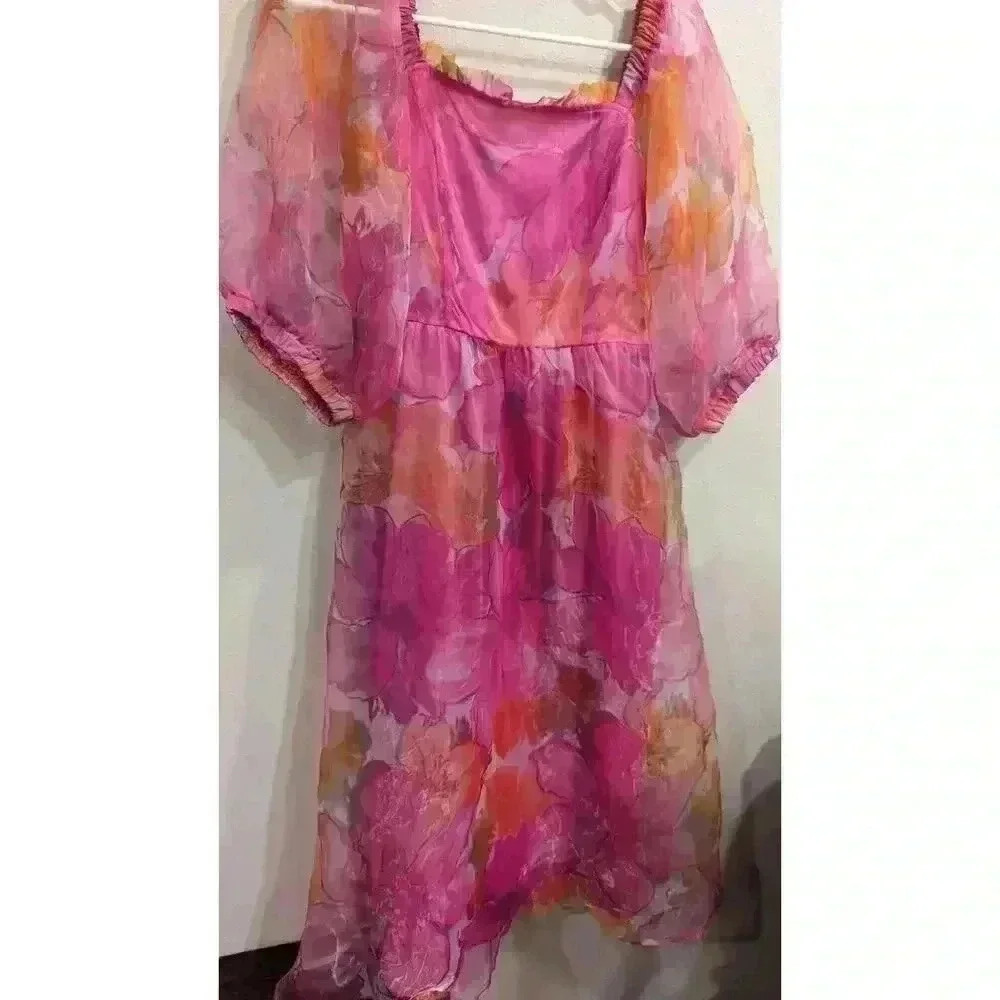 Women's pink dress w/ puffed sleeves & smocking on boddace, Listiele, size L